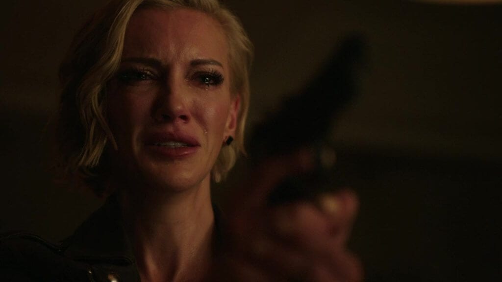 Welcome to Hong Kong, Arrow, Laurel