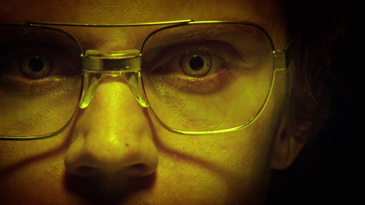 Netflix Releases First Image of Evan Peters as Jeffrey Dahmer