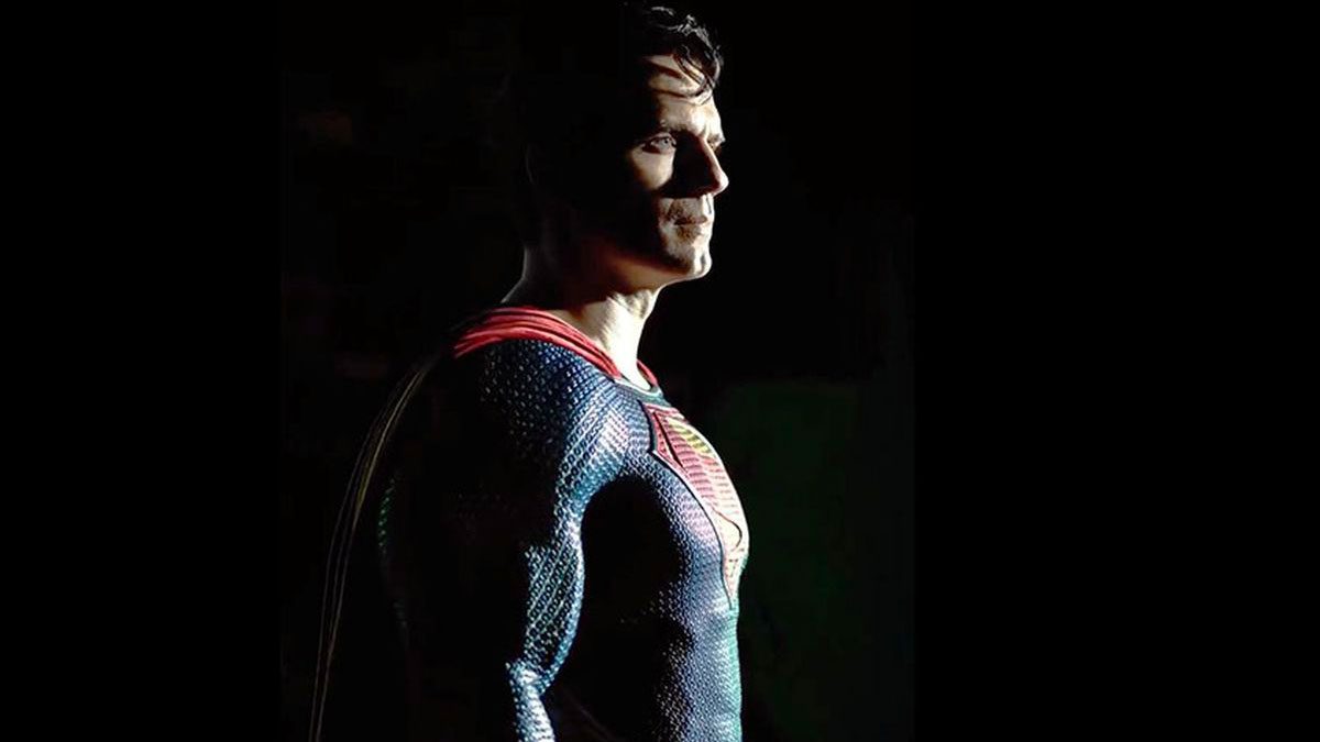 Henry Cavill Announces Return as Superman