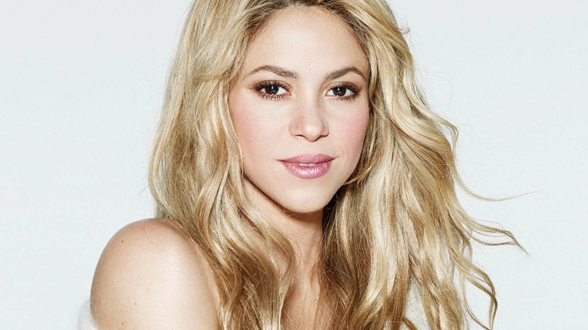 Shakira Says Barbie is Emasculating, But with a Caveat
